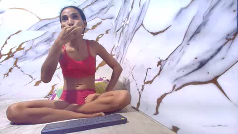 Snapshot of luciana_daza chatting on 15, 5, 2026 Luciana online show from 15, 5, 2026