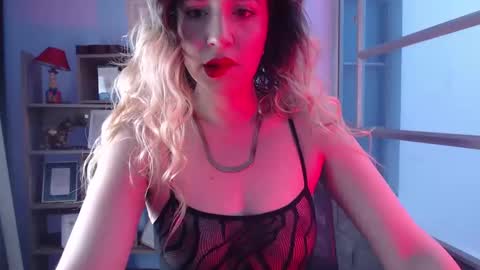 Snapshot of luciana_evaans chatting on 19, 12, 2024 Luciana Evans online show from 19, 12, 2024