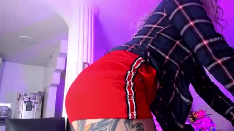 Snapshot of luciana_evaans chatting on 29, 9, 2025 Luciana Evans online show from 29, 9, 2025