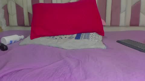 instagram luciana417  online show from 16, 12, 2024