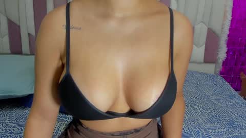 instagram luciana417  online show from 27, 12, 2024