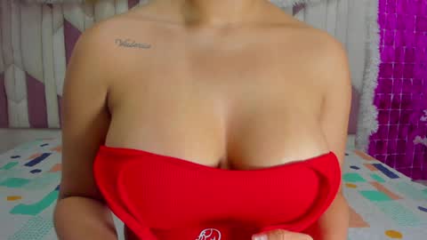 instagram luciana417  online show from 29, 12, 2024
