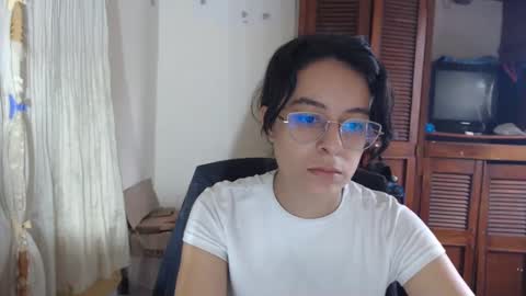 Snapshot of luciana_louiex chatting on 23, 12, 2024 Madelyne online show from 23, 12, 2024