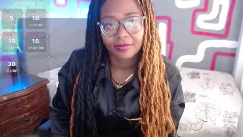 Snapshot of luciana_moraine chatting on 17, 11, 2025 Luciana online show from 17, 11, 2025