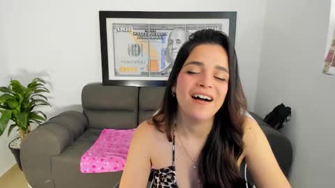 Luciana M online show from 4, 3, 2026