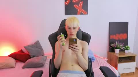 Snapshot of lucidangelok chatting on 8, 6, 2026 Angelok online show from 8, 6, 2026