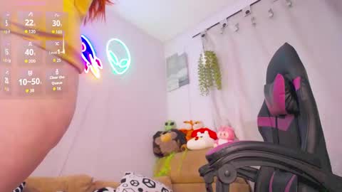 Snapshot of lucie_nicolls chatting on 13, 5, 2026 Lucie online show from 13, 5, 2026