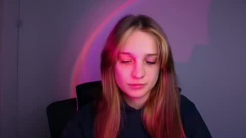 Lucie online show from 22, 12, 2025