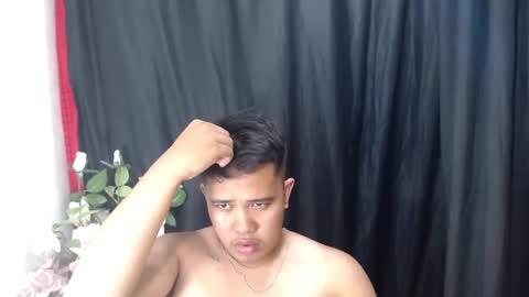 Luciferhotcum online show from 5, 3, 2025