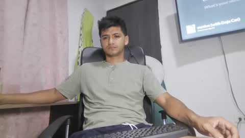 Snapshot of lucifferr_ chatting on 2, 7, 2026 leonel online show from 2, 7, 2026