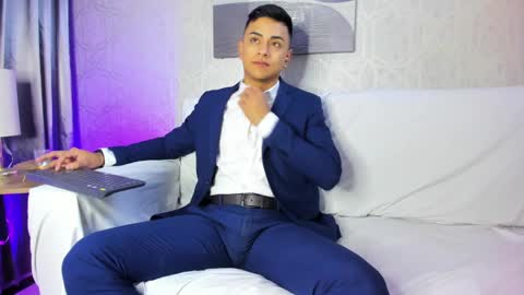Snapshot of lucii_fer_ chatting on 12, 1, 2025 Leo online show from 12, 1, 2025