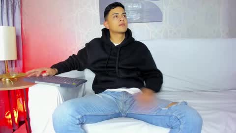Snapshot of lucii_fer_ chatting on 5, 2, 2025 Leo online show from 5, 2, 2025