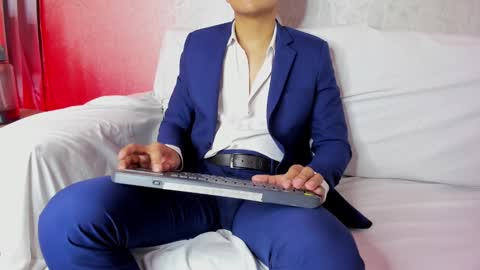 Snapshot of lucii_fer_ chatting on 11, 2, 2025 Leo online show from 11, 2, 2025
