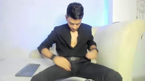 Snapshot of lucii_fer_ chatting on 15, 2, 2025 Leo online show from 15, 2, 2025