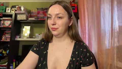 lucky_foryou_baby online show from 9, 4, 2026