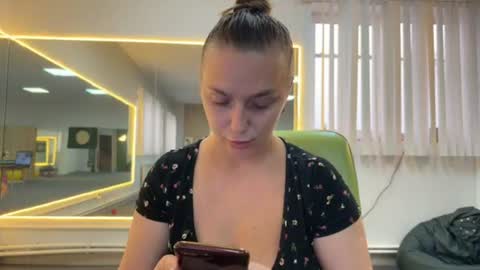 lucky_foryou_baby online show from 24, 7, 2026