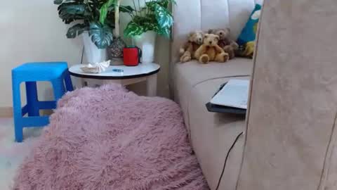 Snapshot of luckyawesome chatting on 31, 12, 2024 Crisiah online show from 31, 12, 2024