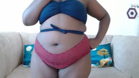 Snapshot of luckyawesome chatting on 23, 1, 2025 Crisiah online show from 23, 1, 2025