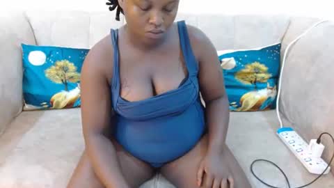 Snapshot of luckyawesome chatting on 13, 2, 2025 Crisiah online show from 13, 2, 2025