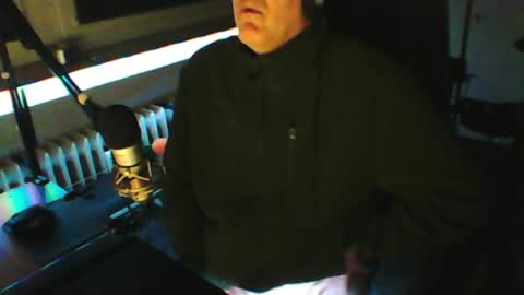 Snapshot of luckyfreak1 chatting on 2, 5, 2026 call me Stefan online show from 2, 5, 2026