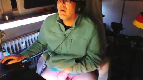 Snapshot of luckyfreak1 chatting on 12, 6, 2026 call me Stefan online show from 12, 6, 2026