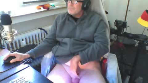 Snapshot of luckyfreak1 chatting on 13, 6, 2026 call me Stefan online show from 13, 6, 2026