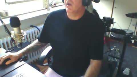 Snapshot of luckyfreak1 chatting on 18, 7, 2026 call me Stefan online show from 18, 7, 2026