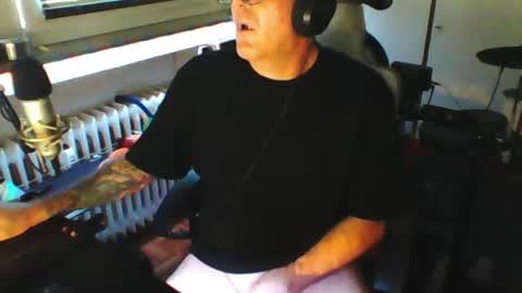 Snapshot of luckyfreak1 chatting on 19, 7, 2026 call me Stefan online show from 19, 7, 2026