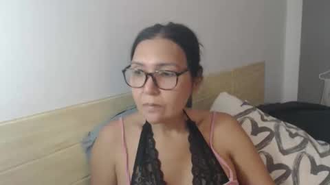 angelisa online show from 5, 10, 2025