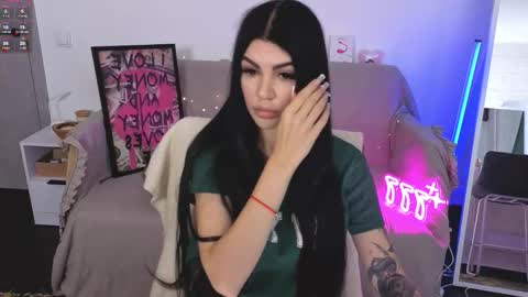 Monika online show from 10, 10, 2025