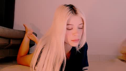 luckysapphire777 online show from 3, 2, 2025