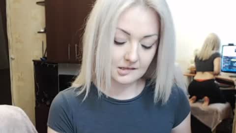 Snapshot of luckyshotgirl chatting on 19, 6, 2026 LuckyShot online show from 19, 6, 2026