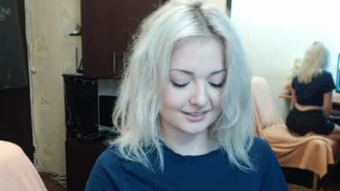 Snapshot of luckyshotgirl chatting on 4, 7, 2026 LuckyShot online show from 4, 7, 2026