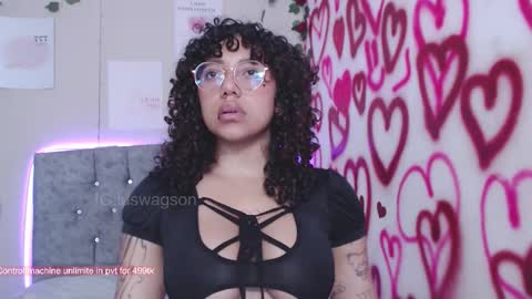 Luanis online show from 6, 10, 2025