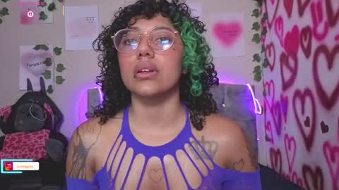 Luanis online show from 4, 2, 2026