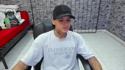 Snapshot of luckyy_boy_ chatting on 10, 4, 2026 Lucky online show from 10, 4, 2026