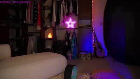 Lucy. online show from 19, 1, 2025