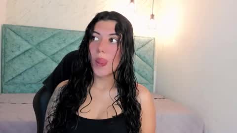 Lucy Greys online show from 24, 3, 2026