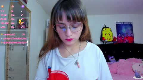 Snapshot of lucy_hess_ chatting on 4, 12, 2024 Lucy online show from 4, 12, 2024