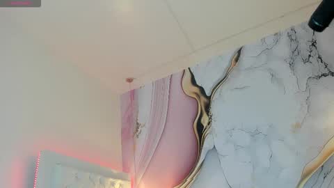 Lucy online show from 22, 12, 2025