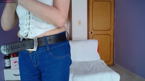  SleepyAbuela online show from 4, 2, 2026