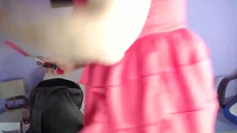  SleepyAbuela online show from 6, 4, 2026