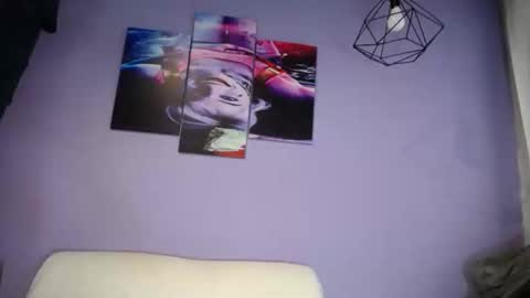 Snapshot of lucy_ny chatting on 29, 4, 2026 SleepyAbuela online show from 29, 4, 2026