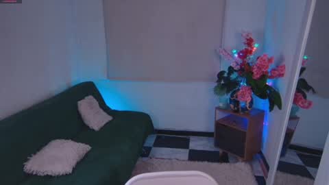 lucy online show from 14, 4, 2026