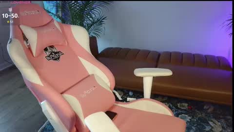 Snapshot of lucydelrey57 chatting on 9, 3, 2025 lucydelrey57 online show from 9, 3, 2025
