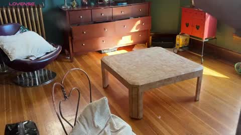 lucydreamsbaby online show from 26, 2, 2025