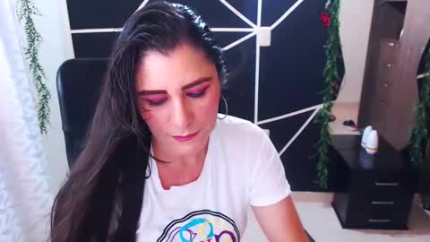 LUCY online show from 4, 3, 2025