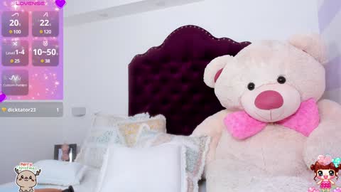 Instagramlucyluy10 online show from 12, 12, 2024