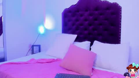 Instagramlucyluy10 online show from 7, 1, 2025