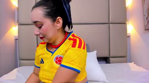 Snapshot of lucymendezz_ chatting on 27, 6, 2026 Lucy online show from 27, 6, 2026
